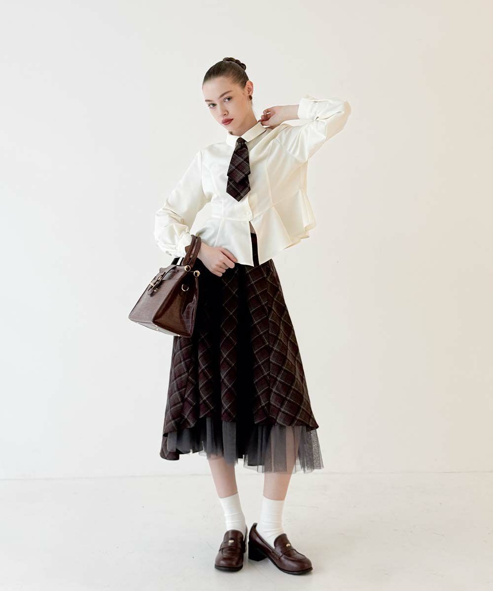 フロント裾からチュールフリルを覗かせたチェックフレアースカート💐