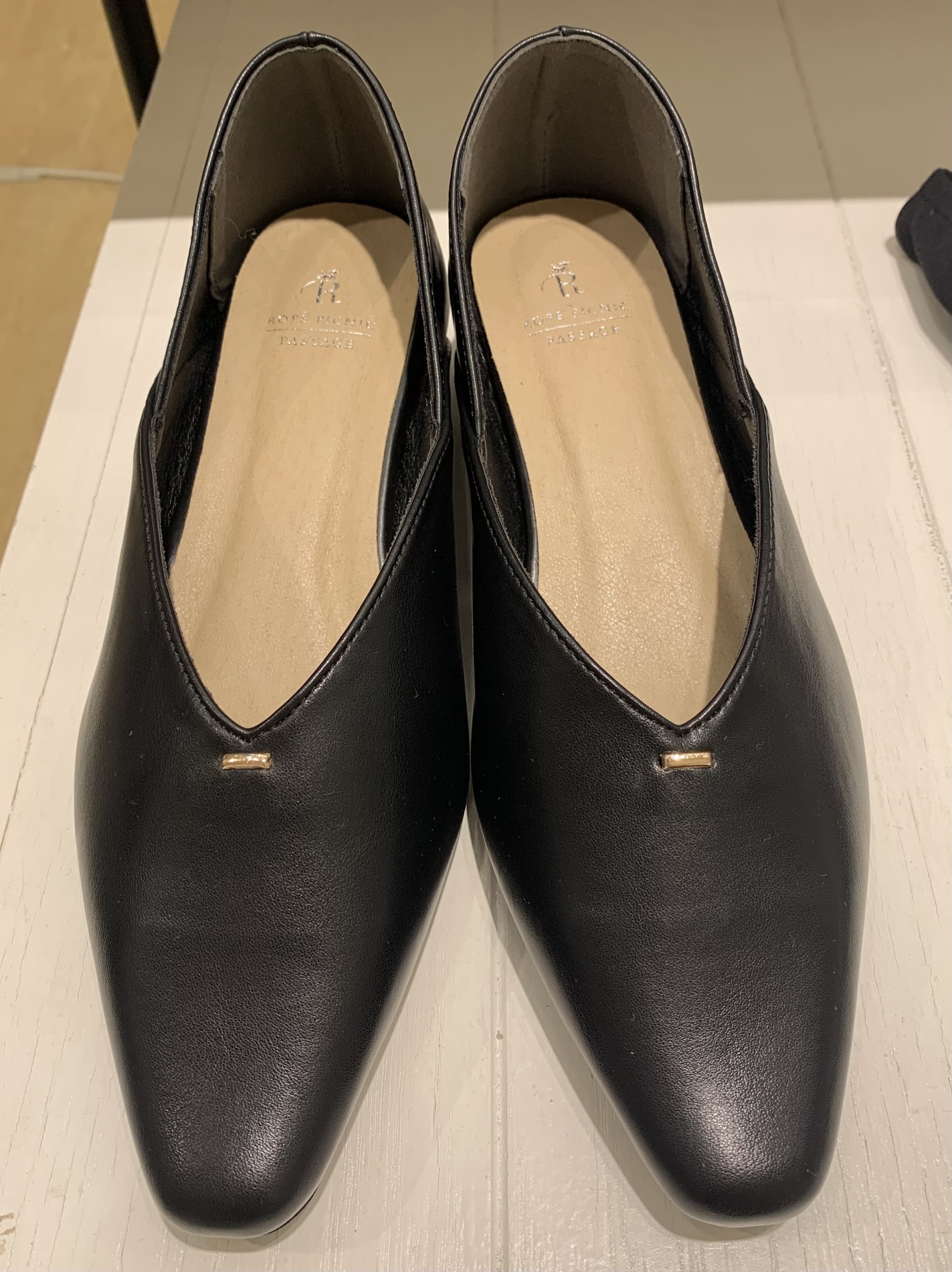 【パンプス見えする疲れにくいヒール】バブーシュ