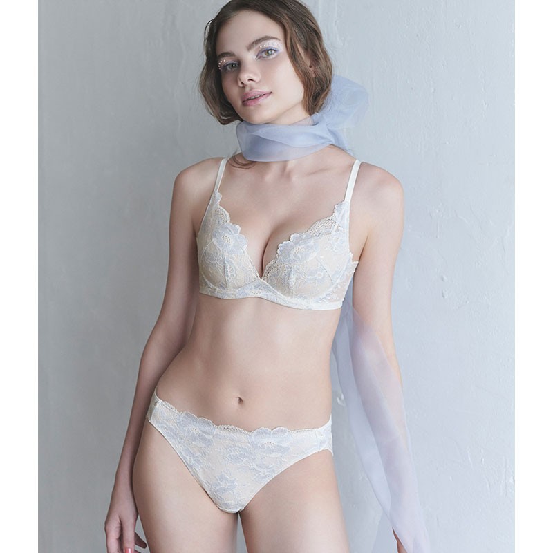 そのまま洗濯にOK！軽い着け心地で大人気のミラクルブラより新色発売！