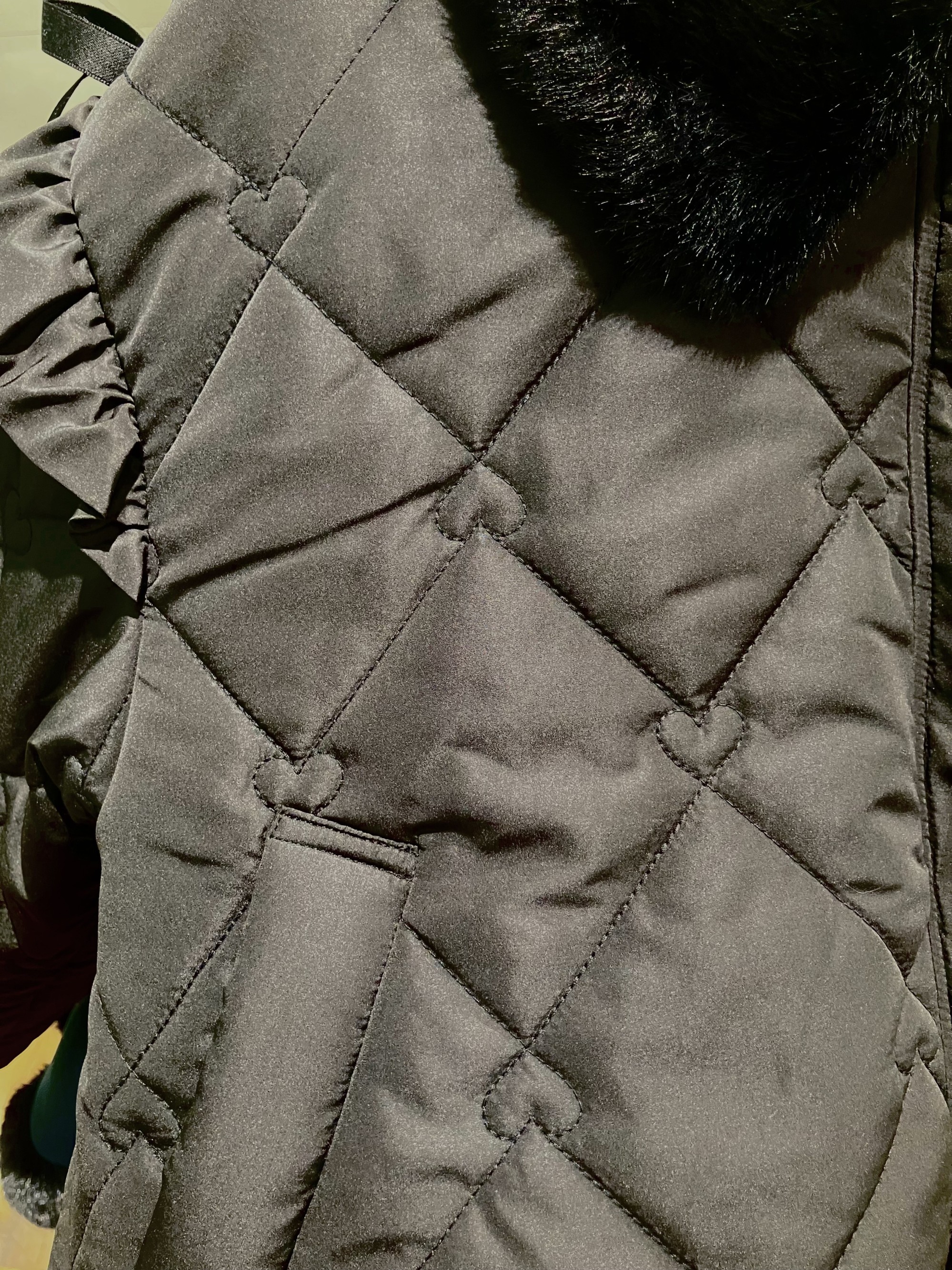 〘ガーリーコーデの仕上げに〙ハートキルティングのアウター