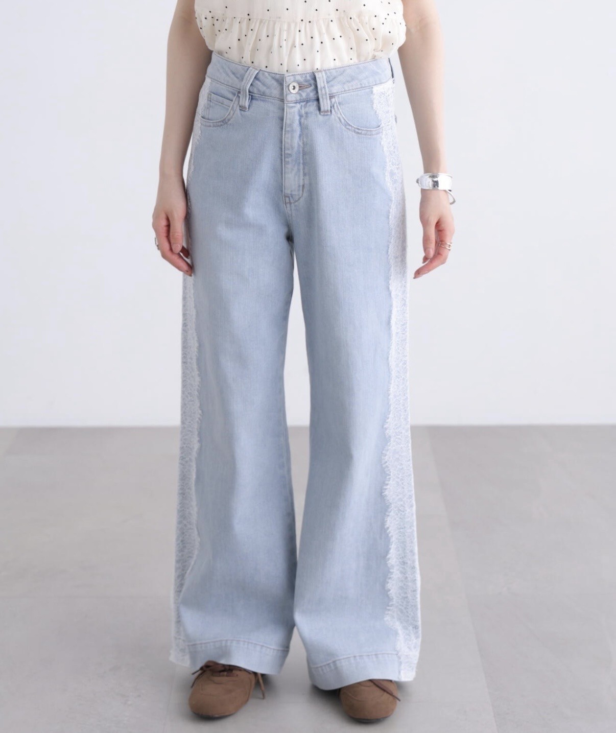 人気デニムにレースデザイン登場⭐️