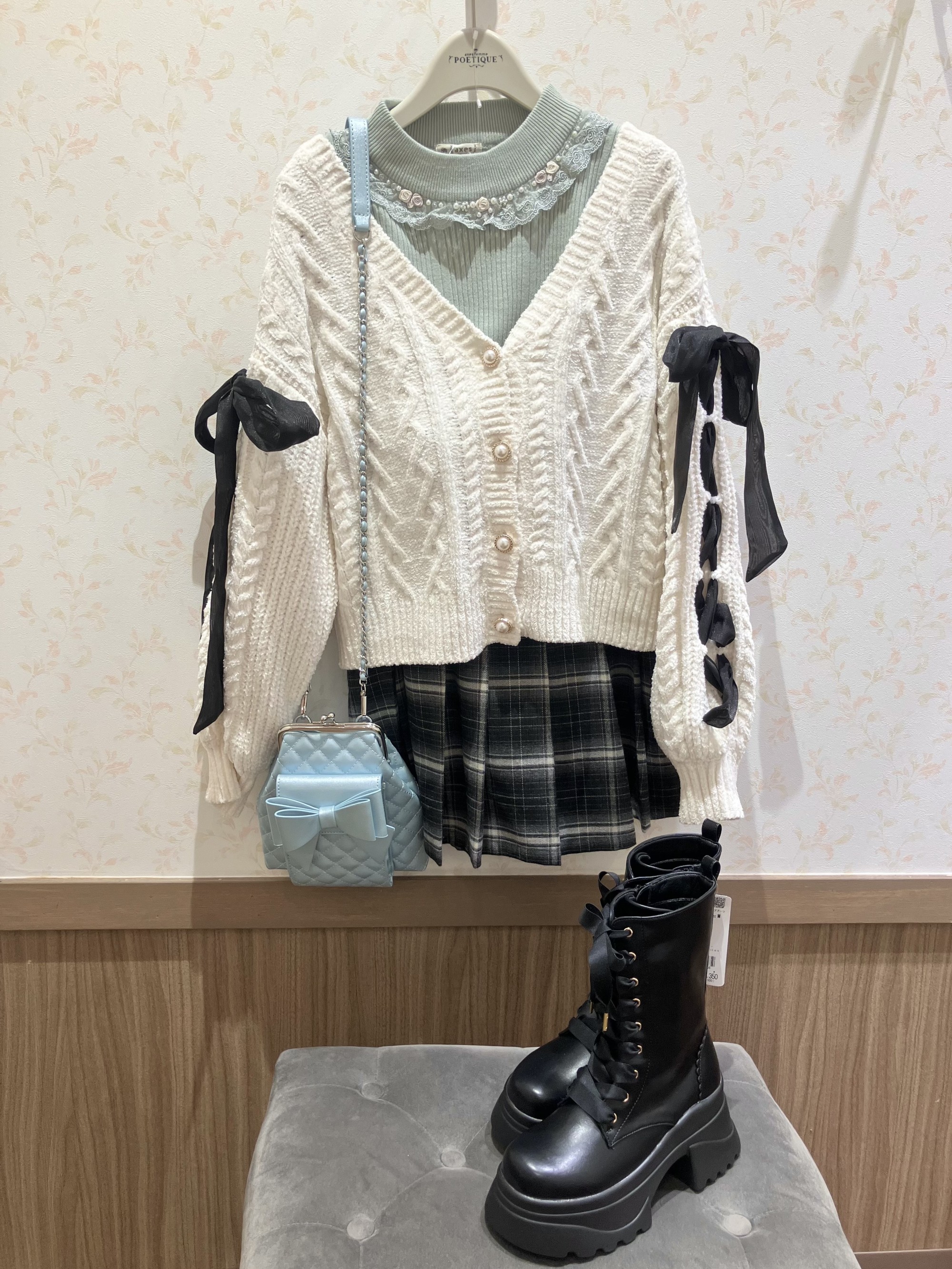 〘京都散策にオススメ!〙人気のニット新色を使ったコーデ