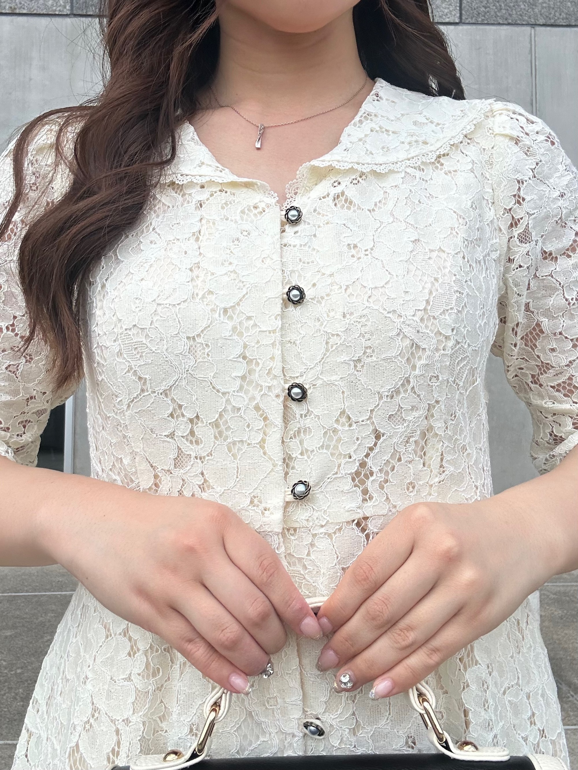 総レースがクラシカルなムード漂うワンピース👗