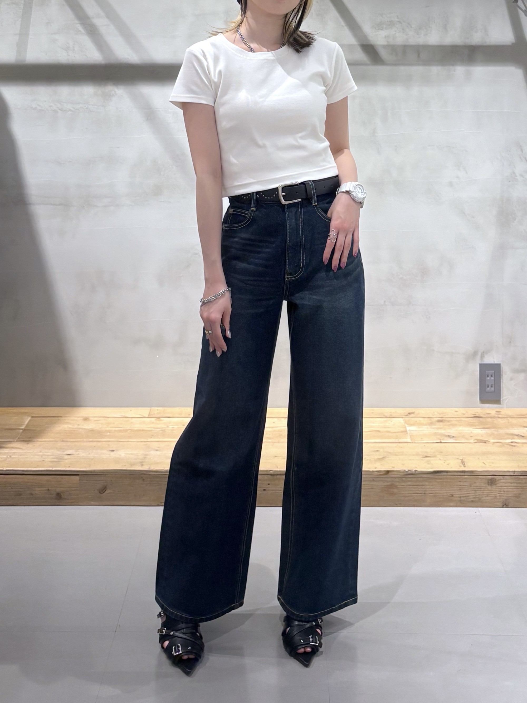 シンプルカジュアル👖🤍