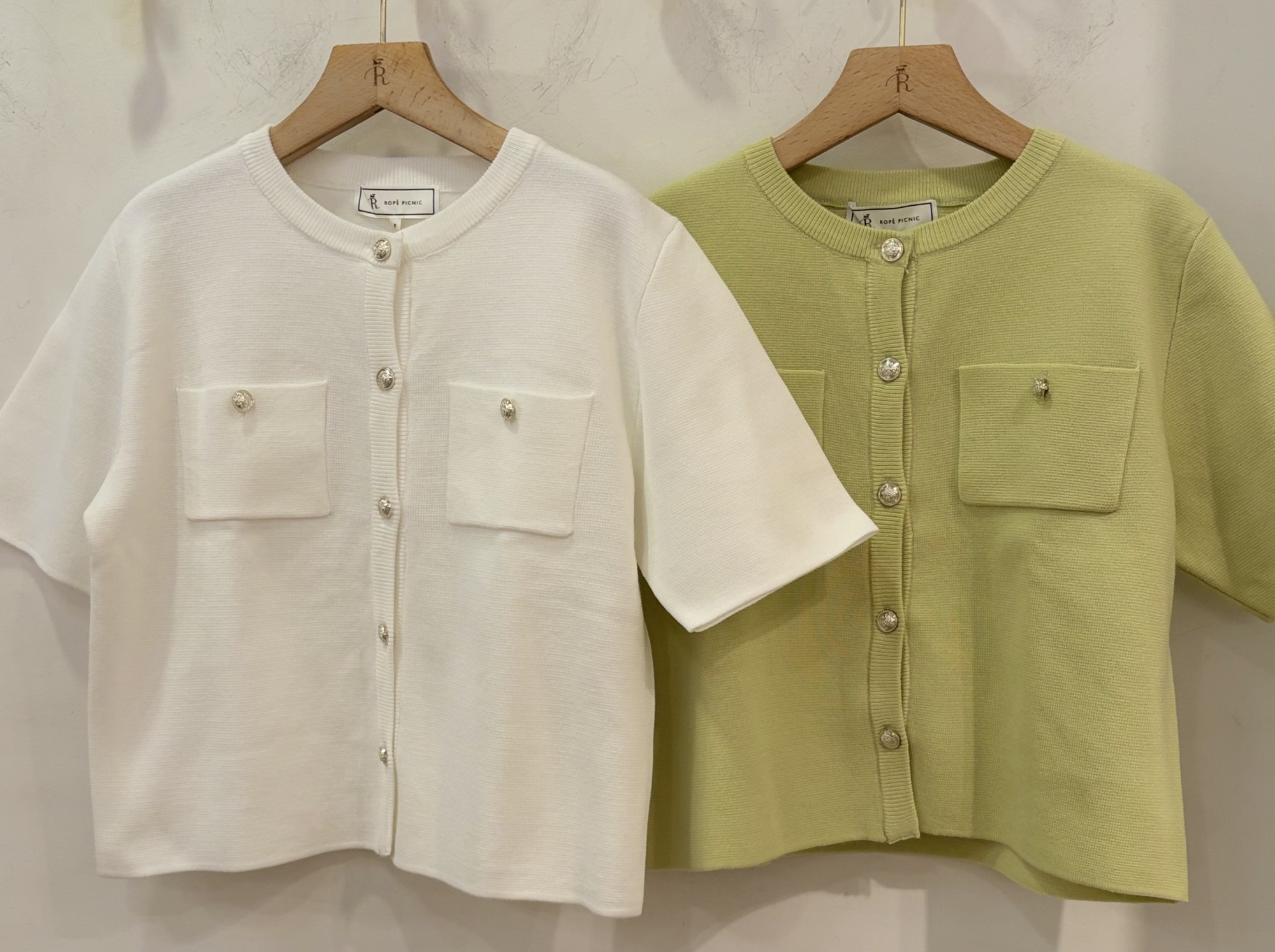 【金ボタンが映える◎】ニットカーディガン