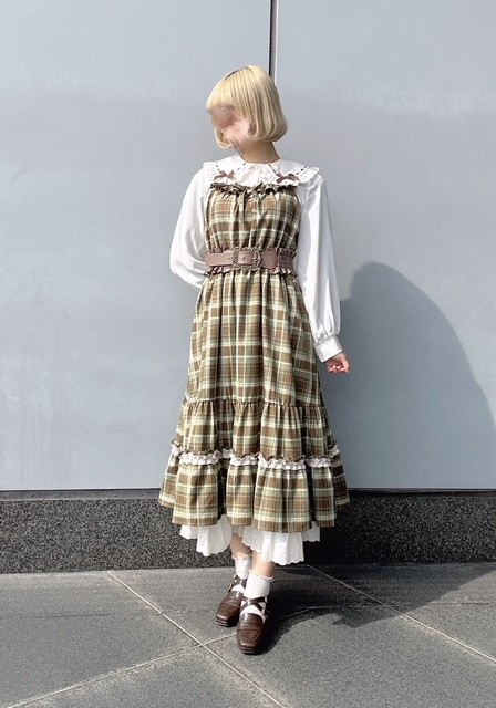 可愛すぎない大人っぽい森ガールコーデ