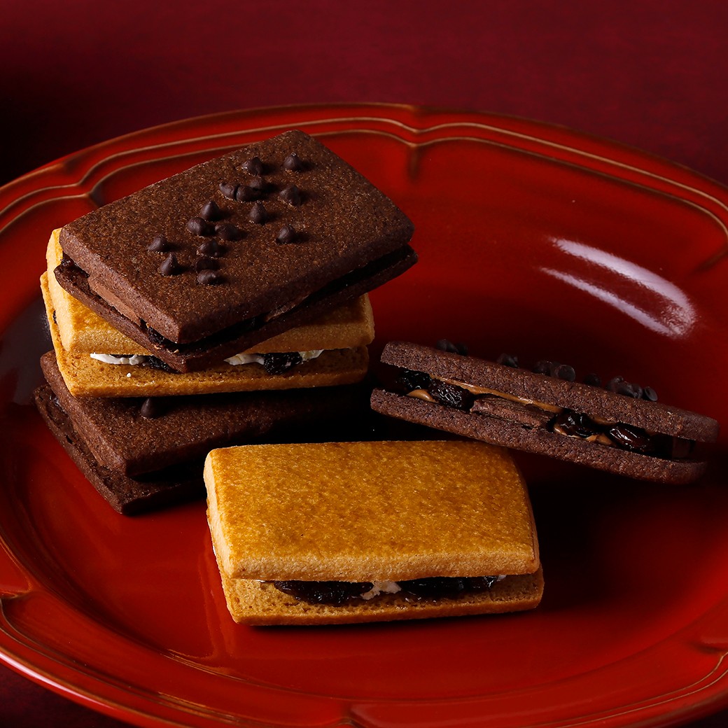 バレンタイン限定スイーツのご案内