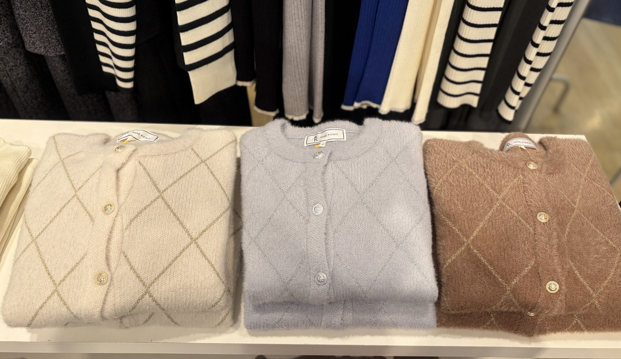 【きらめきとふんわり感】フェザーカーディガン