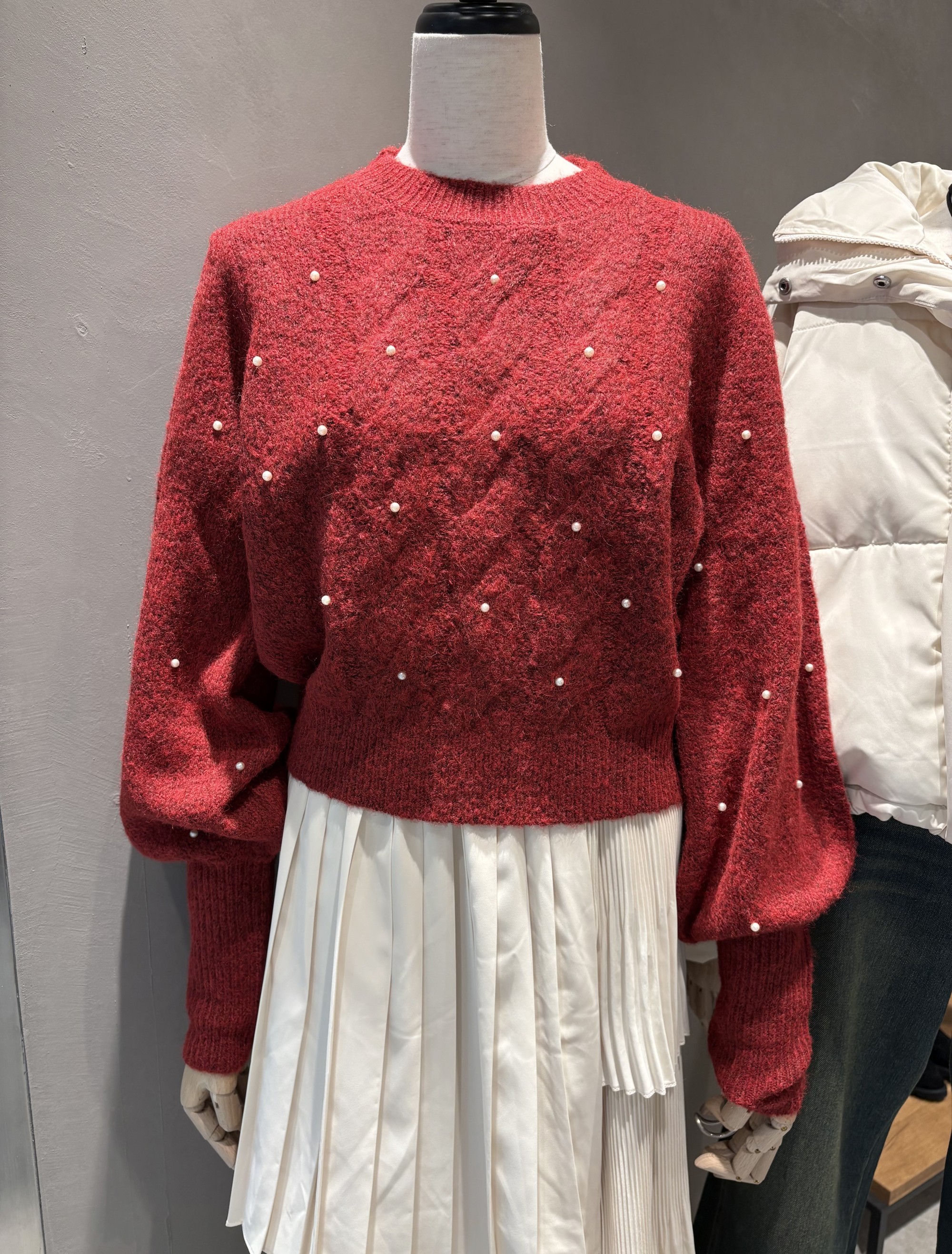 パール付きニットのご紹介🧶