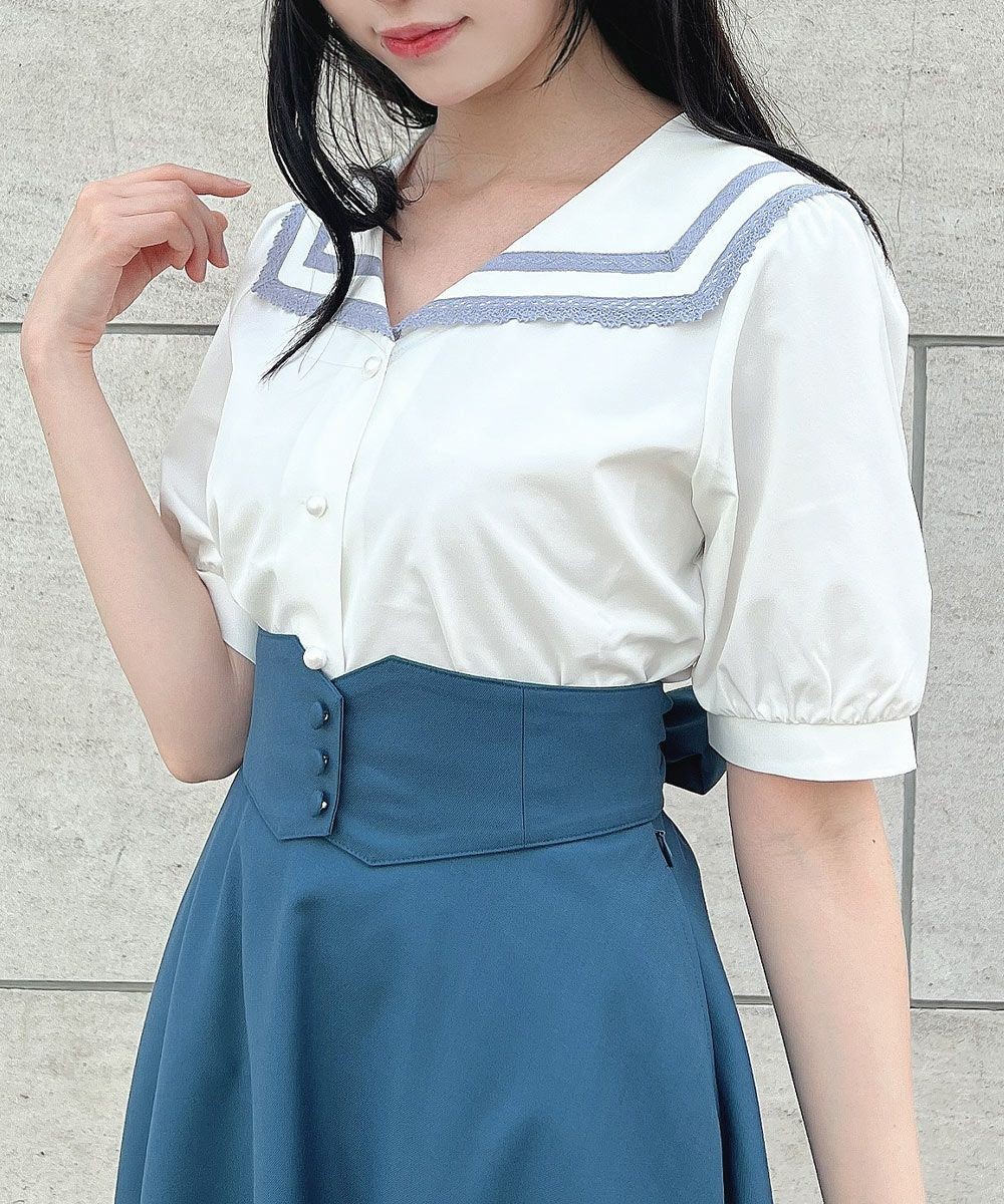レースをセーラーラインに見立てた古着のような可愛さが乙女心をくすぐるブラウス💐