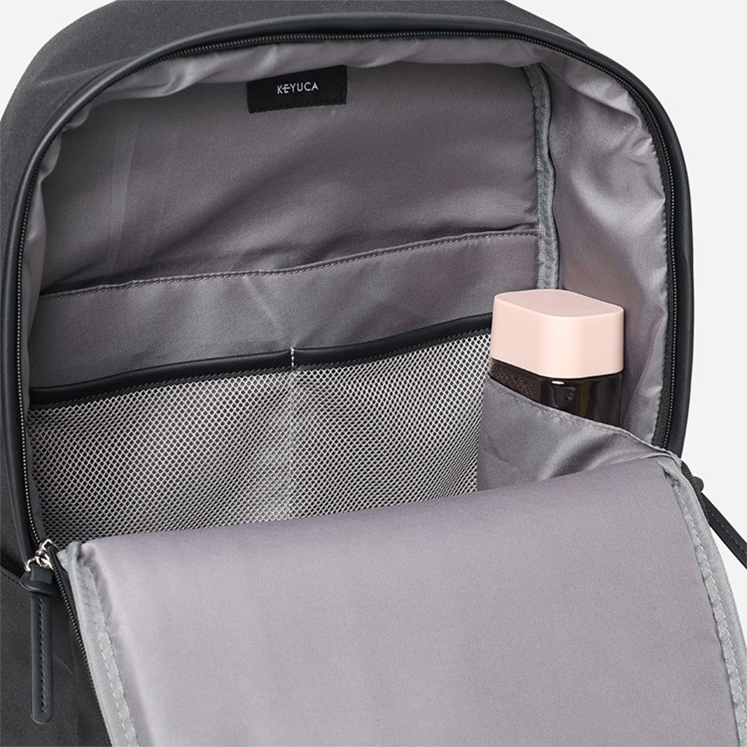 驚きの軽さ約578g！10個のポケットで整う「整理収納リュック」