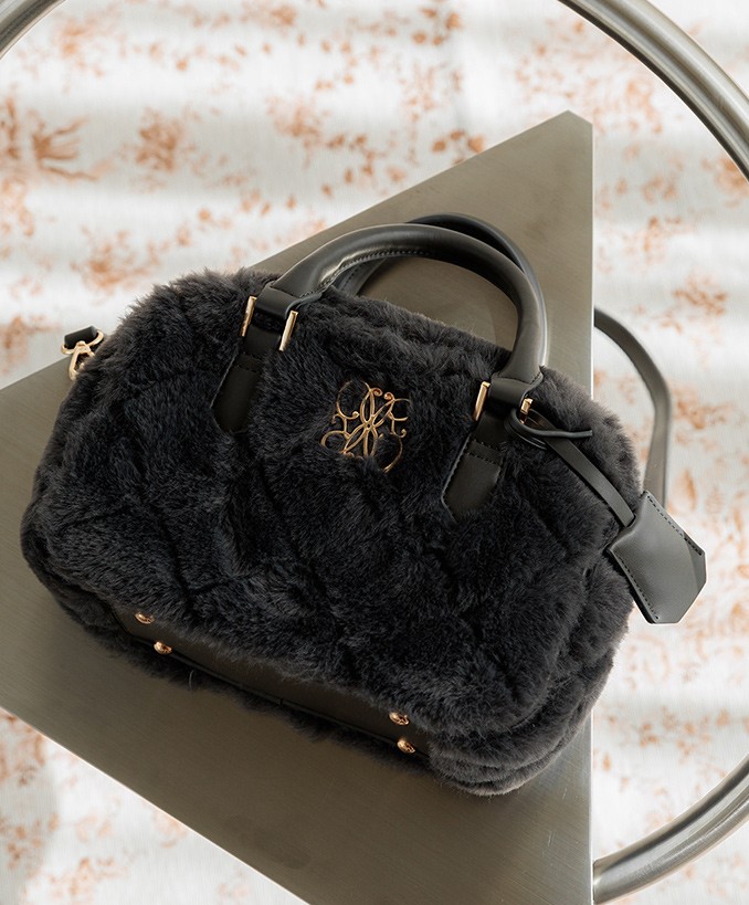 【RANDA（ランダ）】冬のムードを身に纏う “FLUFFY COLLECTION”