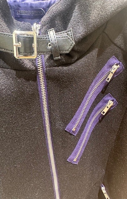 〘辛口コーデの仕上げに〙ビッグシルエットのモッズコート