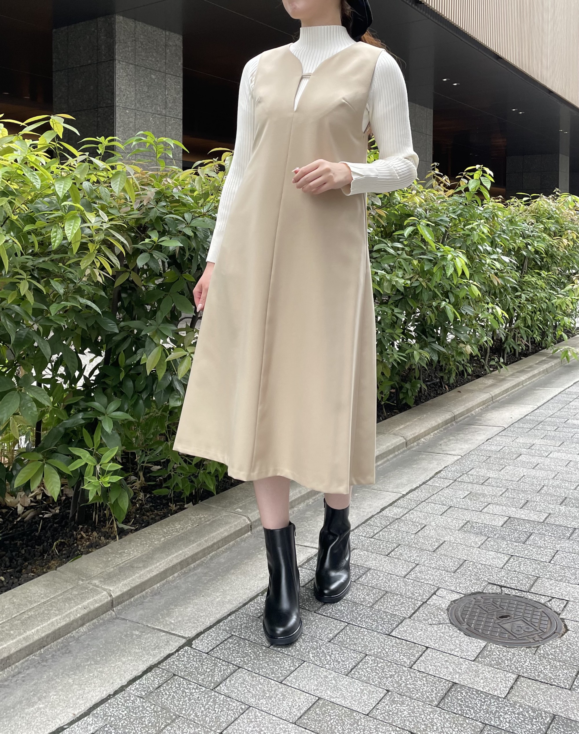 キーネックジャンパースカート