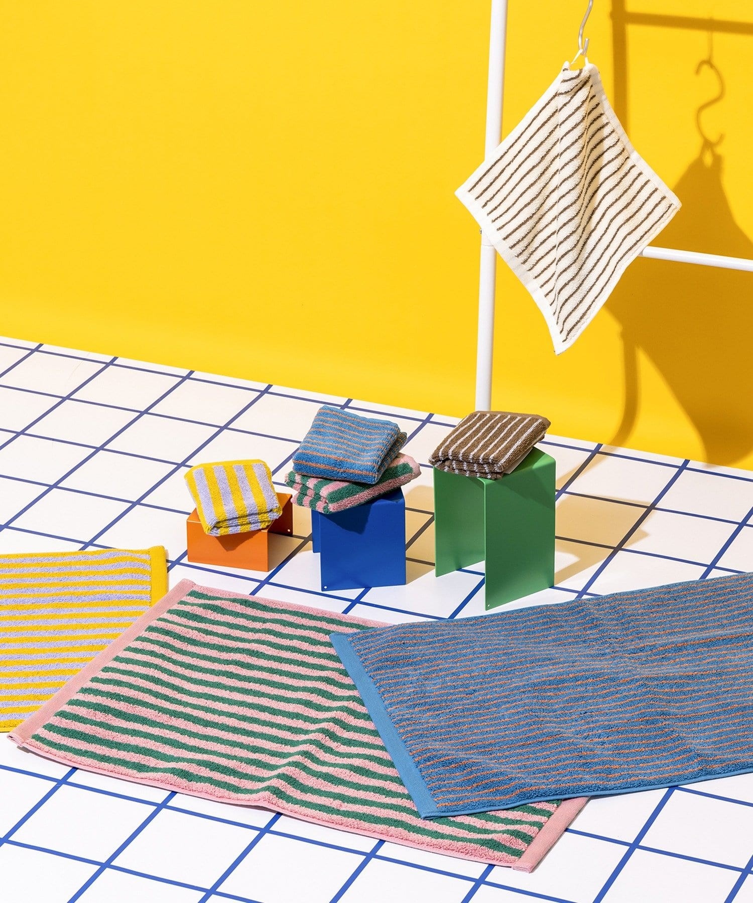 ストライプ柄タオル入荷🌈