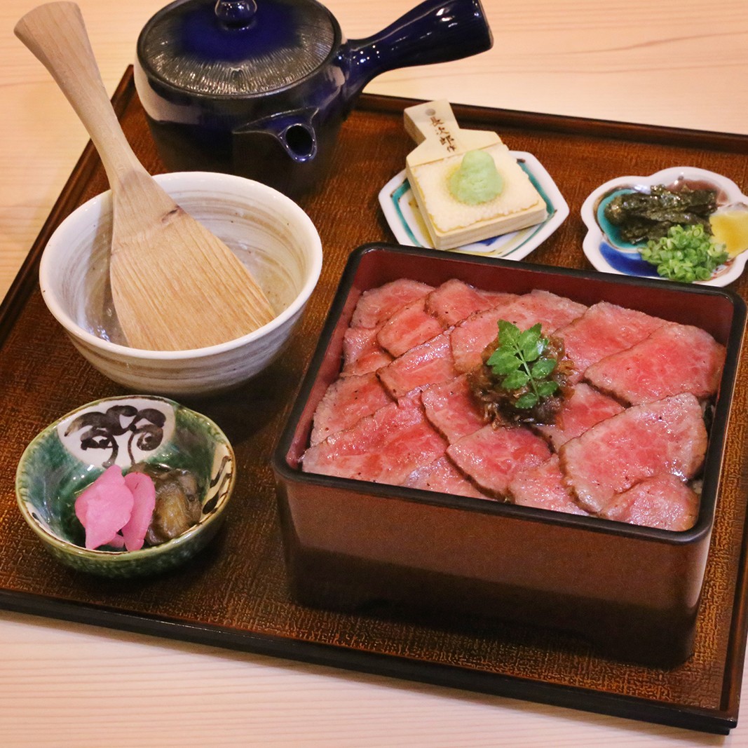 ✨【神戸牛　赤身肉まぶし】京都駅で味わう贅沢体験✨