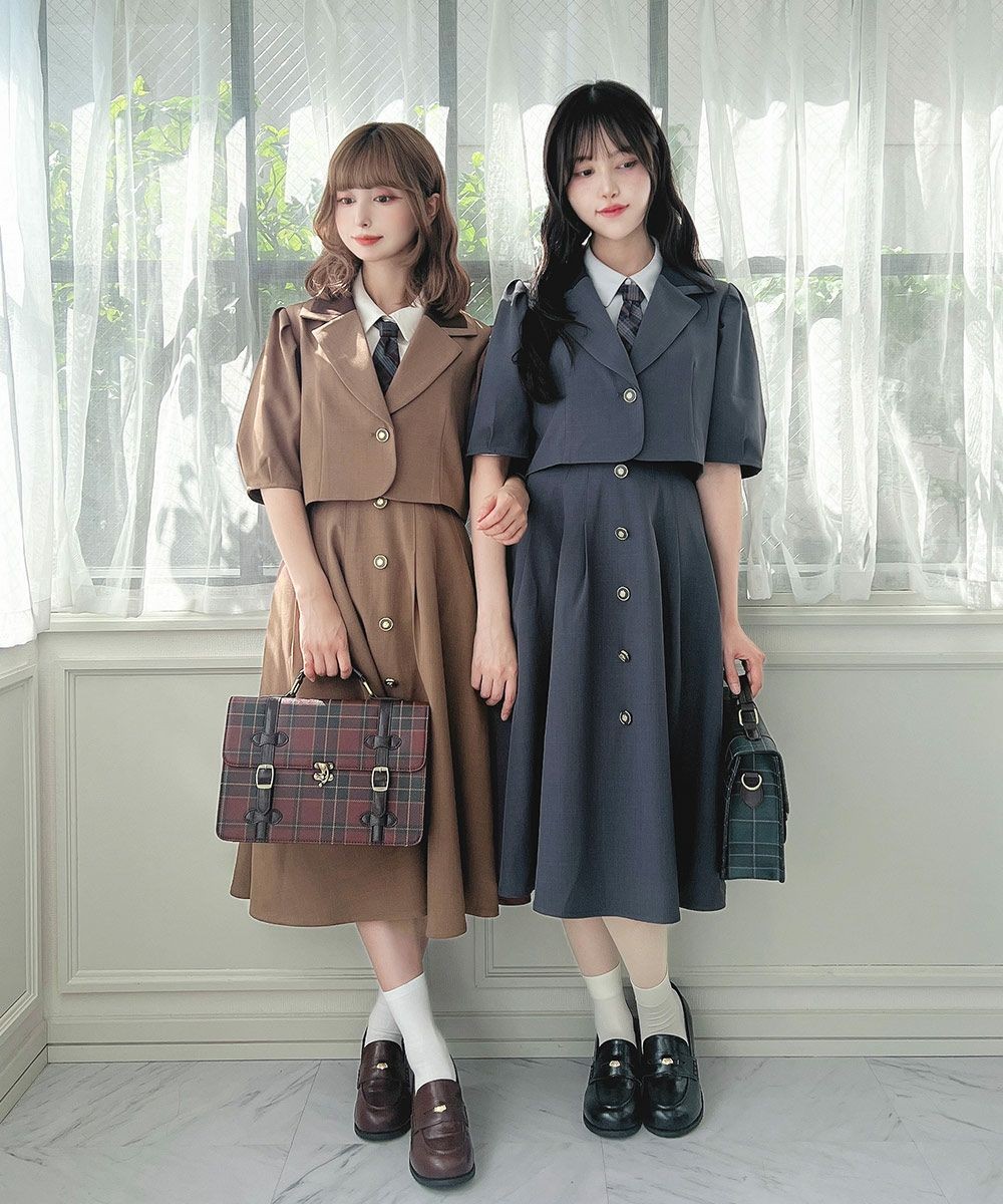 パリジャンのようなスーツの雰囲気を取り入れたクラシックなセットアップが登場！