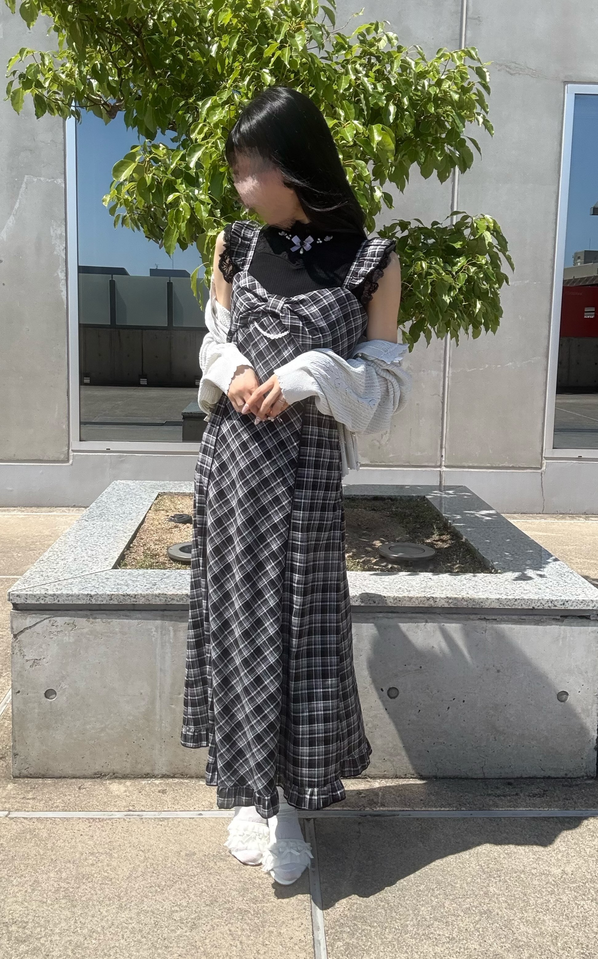 シルエットが美しいキャミワンピースでキレイめガーリーコーデ♡