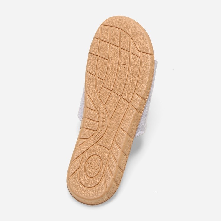 お風呂上がりにもおすすめ。さっぱり履けるスリッパ