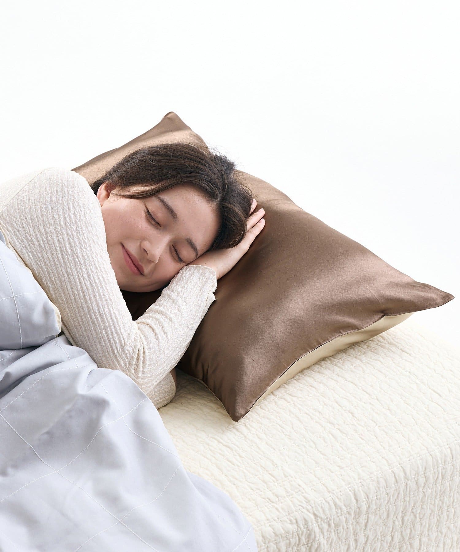 今日から始めるシルクで美肌ケア