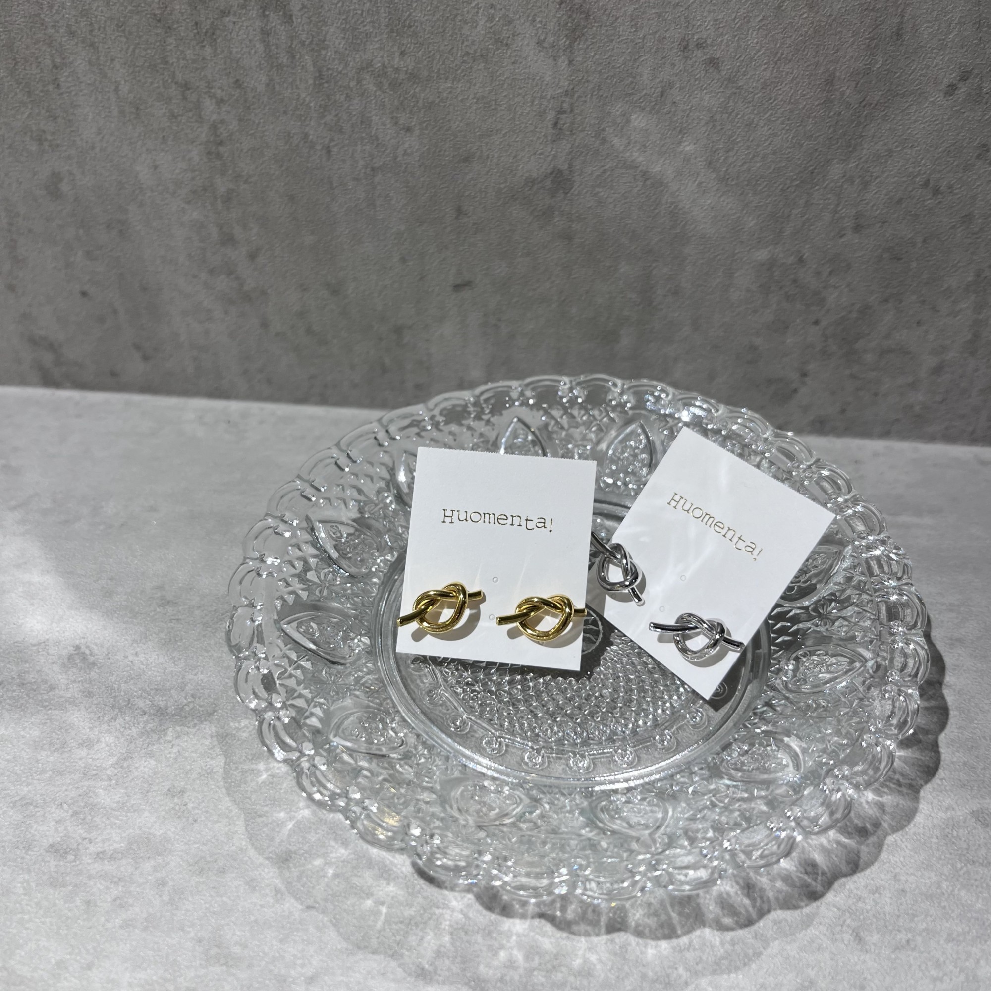 ピアス