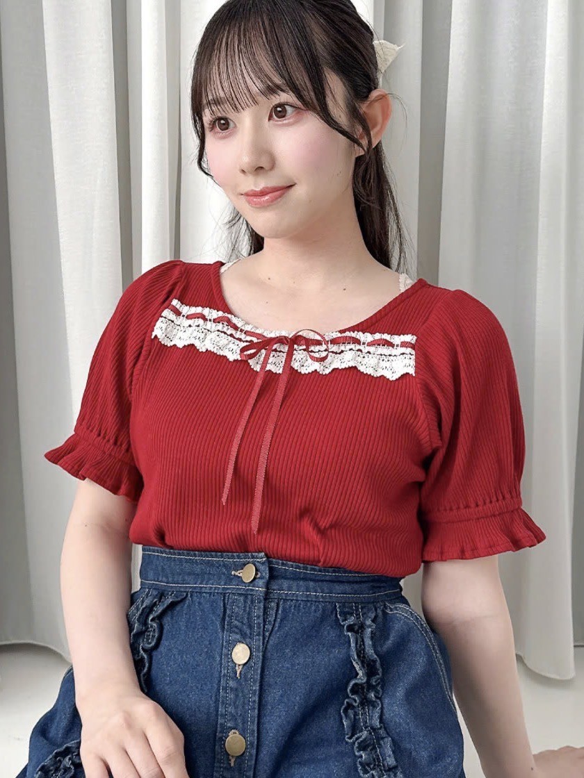 ガーリーなはしごリボン使いが乙女心をくすぐるカットトップス♡