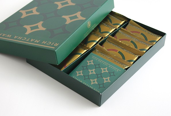 新発売！リッチ抹茶ヴァッフェル