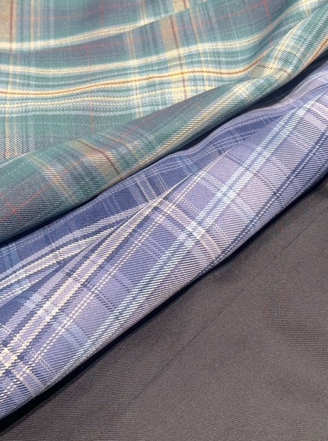 プレッピーなスタイルにピッタリのプリーツスカート