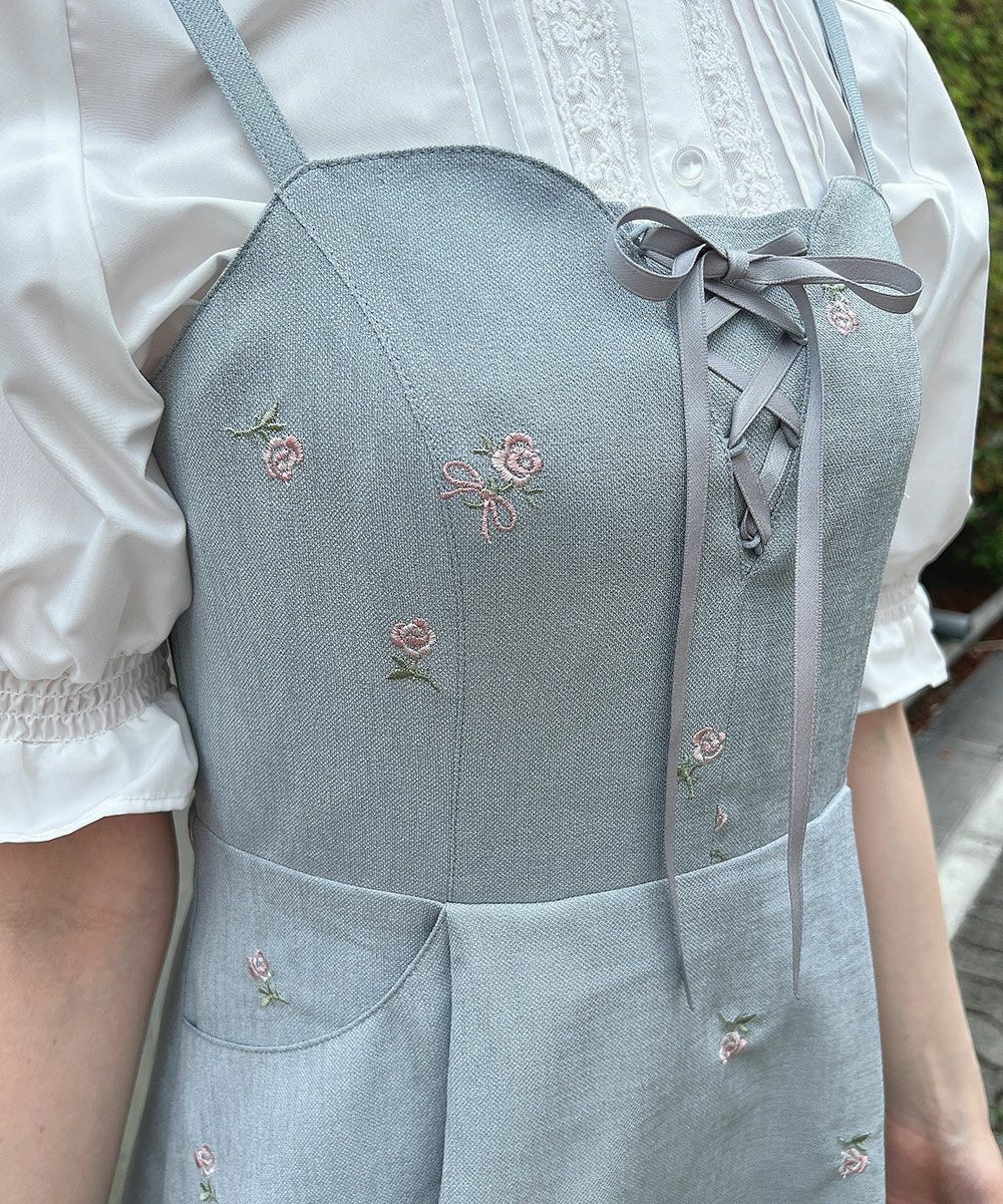 小花刺繍がガーリーなキャミワンピース🌼