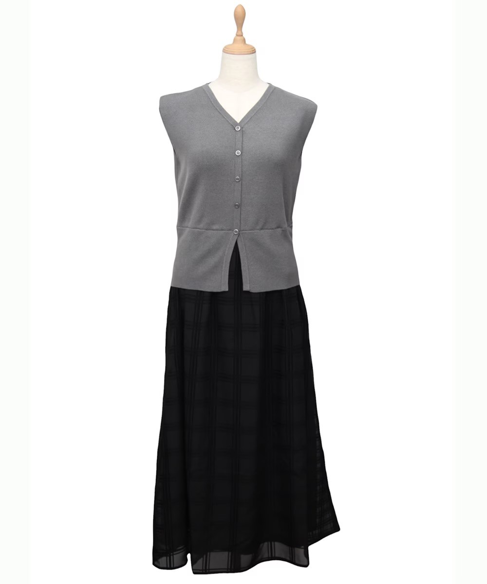 1枚で上品コーデ完成🫧ニットジレドッキングワンピース