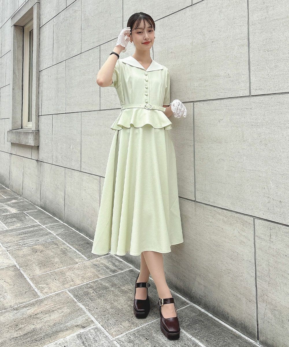 クレリック衿とペプラムシルエットがとびきりクラシカルなワンピース🎀