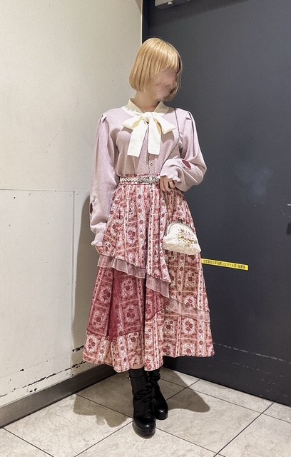 〘透かし薔薇が美しい〙ステンドグラスシリーズカーディガン