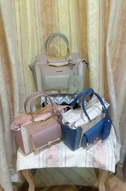 配色デザインでシンプルカワイイバッグ