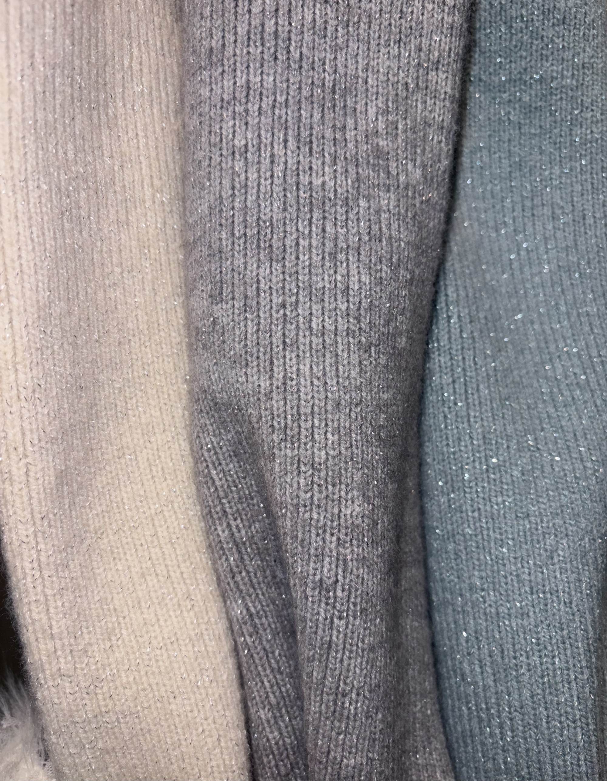 キャンディスリーブニットのご紹介☆