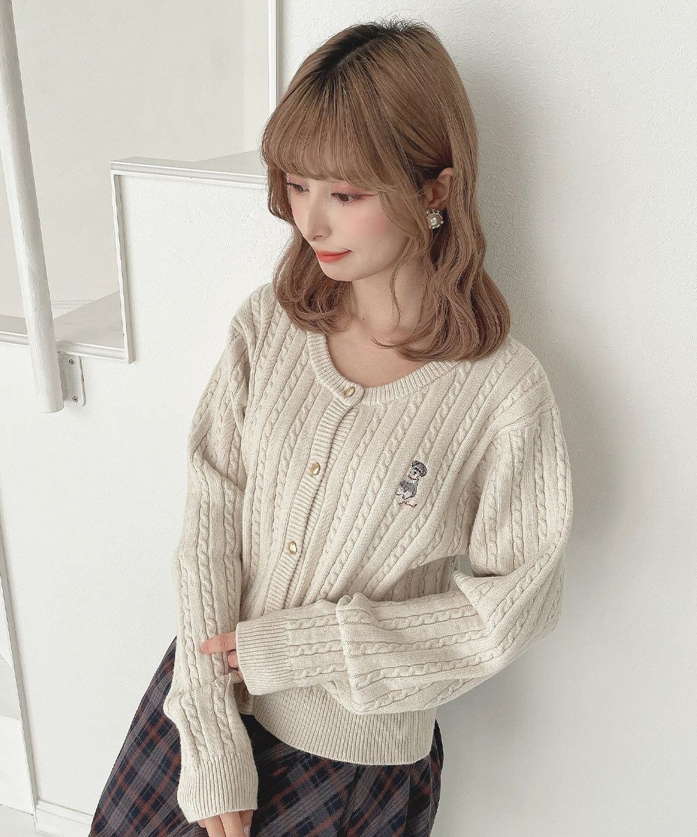 愛らしいシュナウザーの刺繍をあしらったニットカーディガン♡