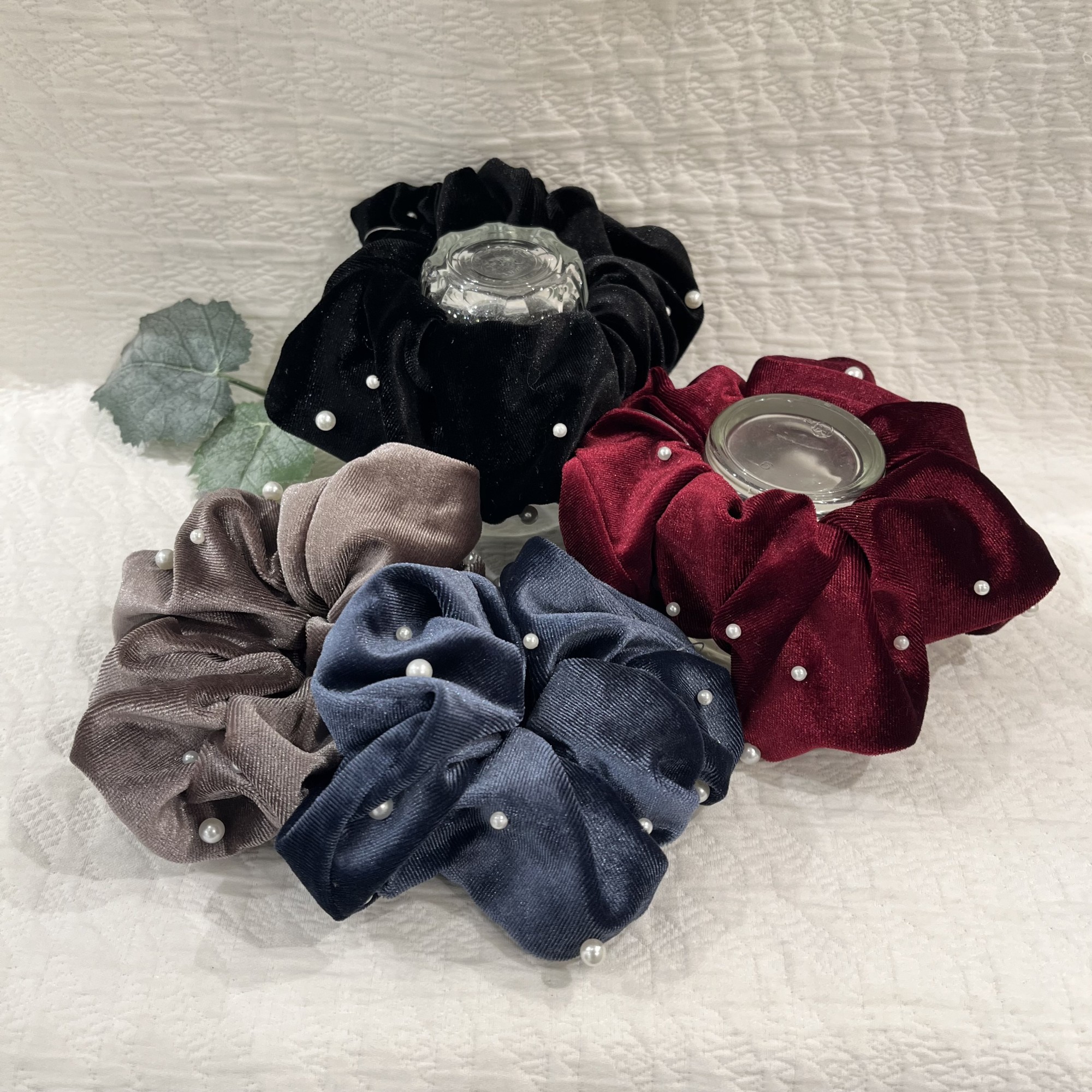 【𝓐𝓦定番item】パールmixシュシュ🧸 ❄︎