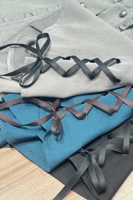 春先まで使えるクラシカルなケープ