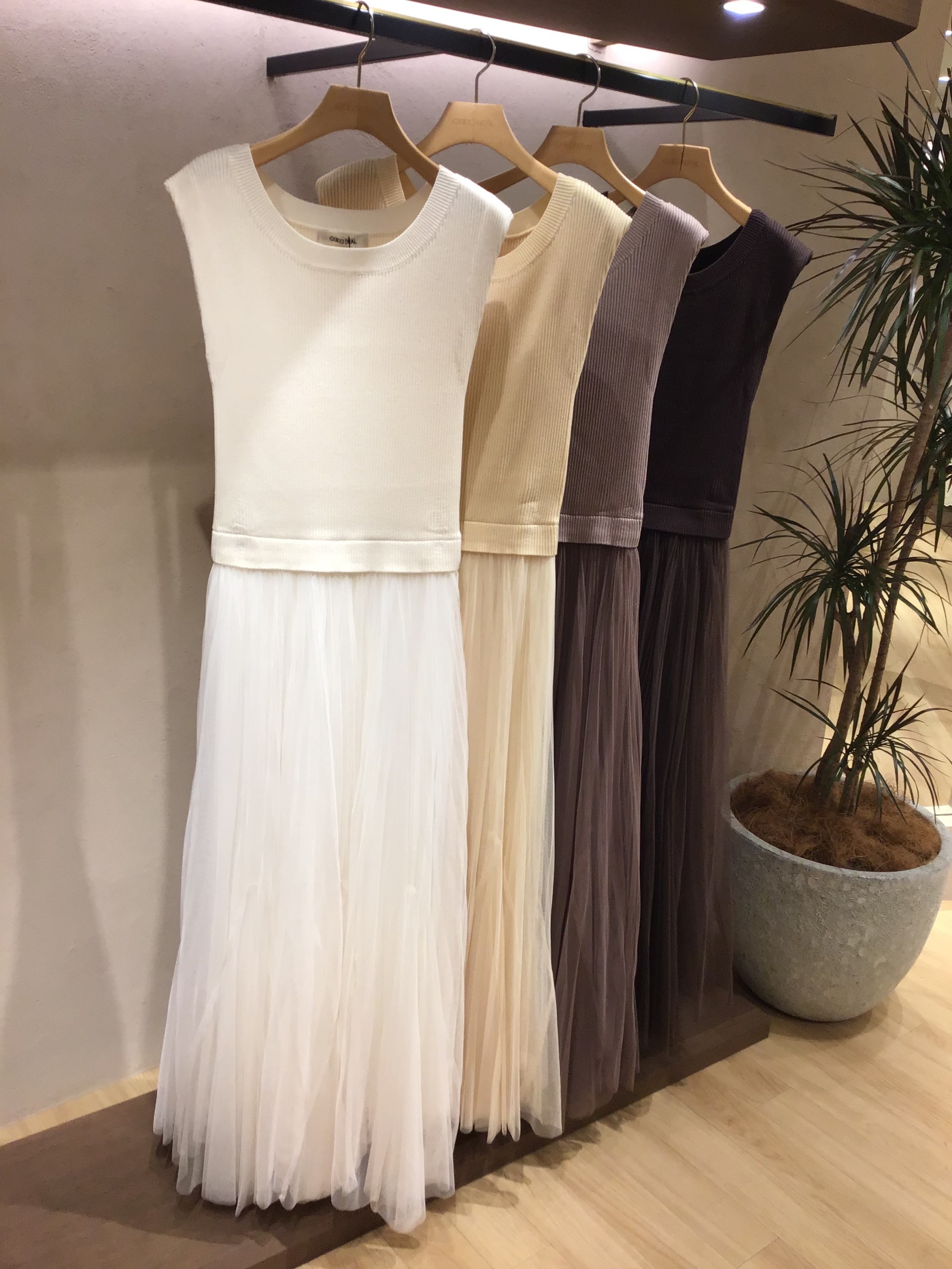 【新作入荷✨】チュールニットドッキングワンピース