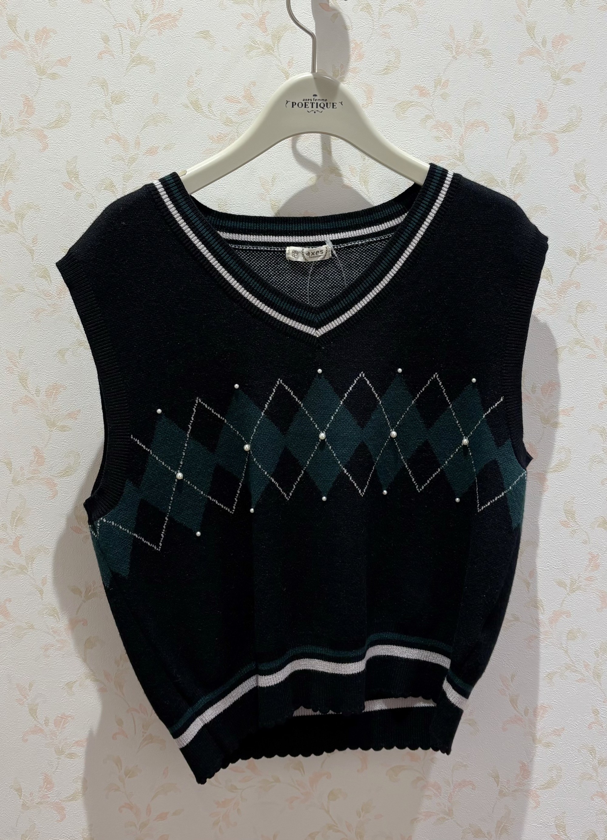 〘お手持ちのトップスに1枚プラスしませんか⁇〙アーガイルベスト