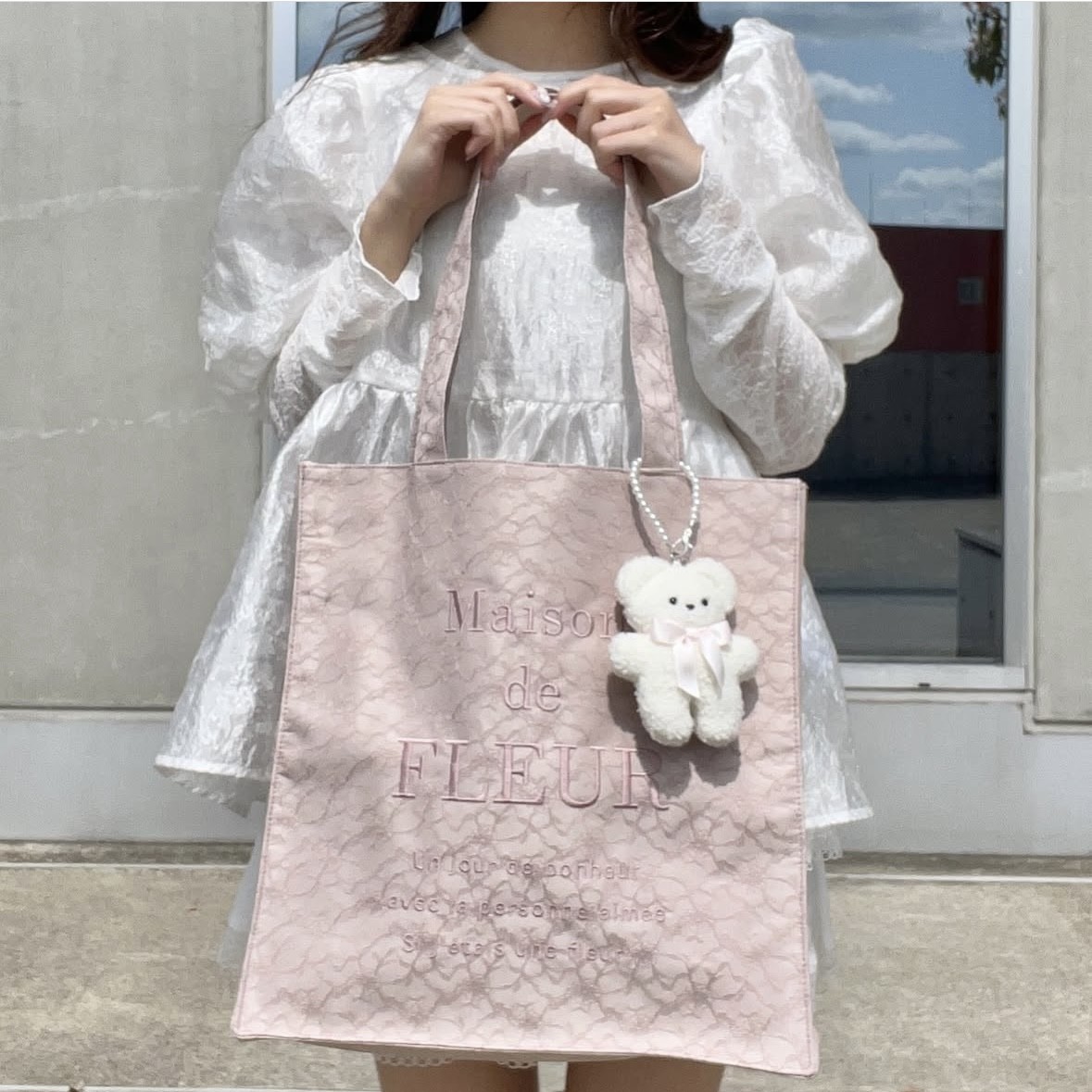 レースロゴ刺繍スクエアトートバッグ🎀
