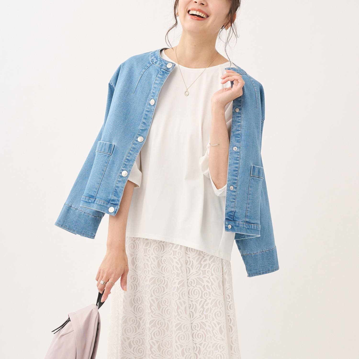 春のお出かけに最適！動きやすくて女性らしいデニムジャケット