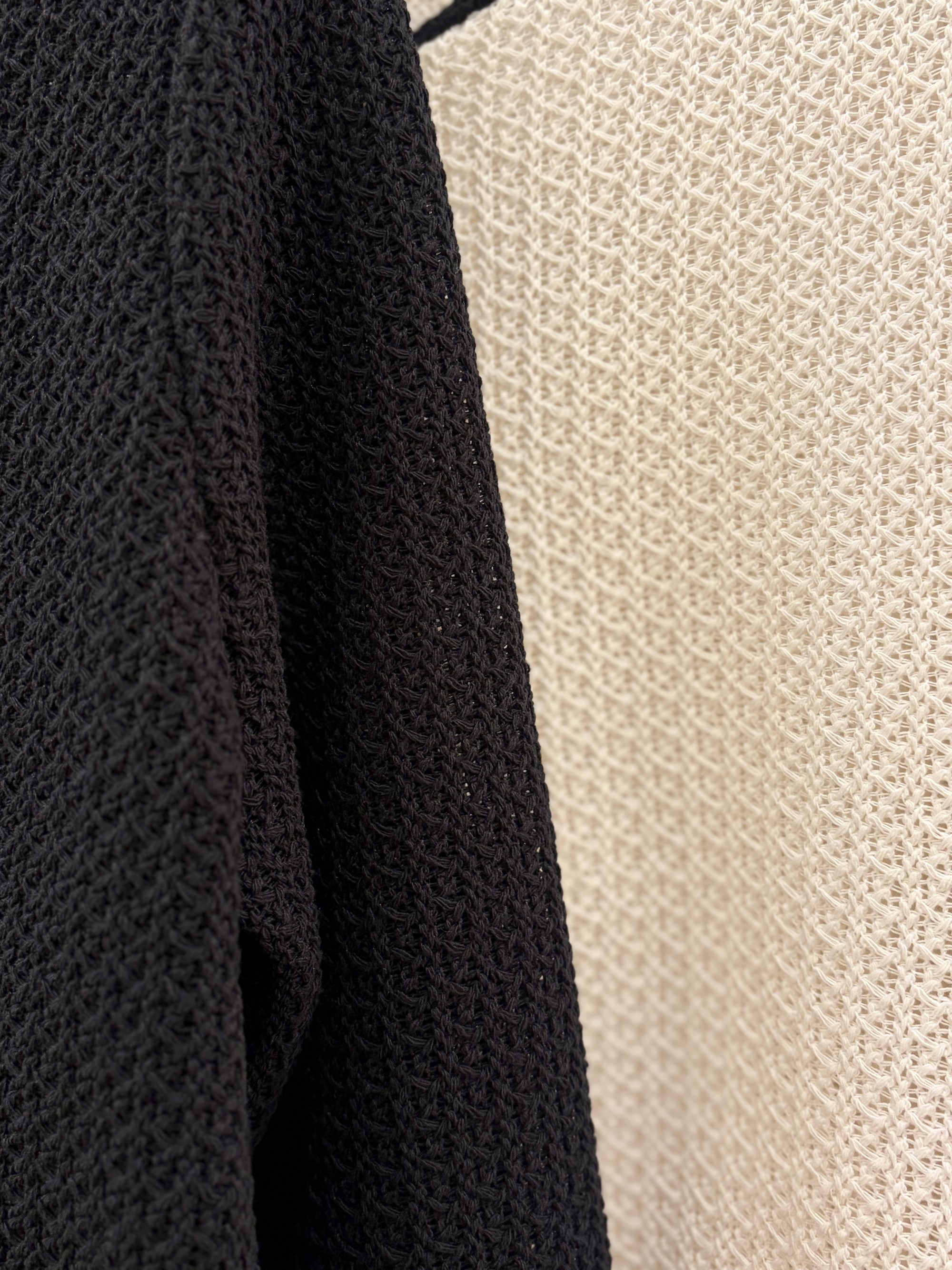 【ゴールドボタンが華を添える】ジャケット風カーディガン