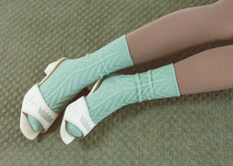 靴下屋人気のカラータイツ