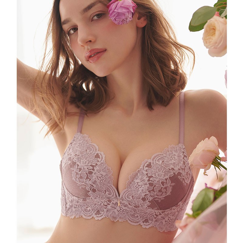 どんな方でも谷間爆誕♡盛れるノンワイヤーブラより新色再入荷！