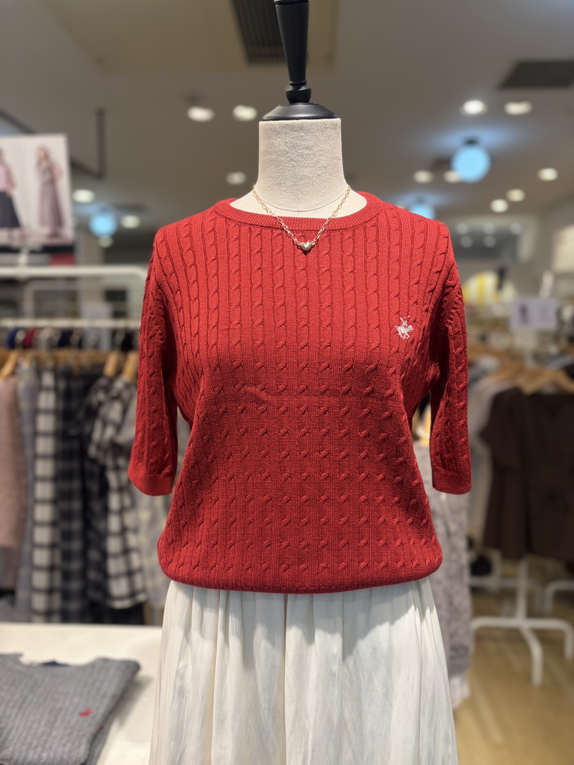 【アイコン刺繍が映える◎】ミニケーブルニット