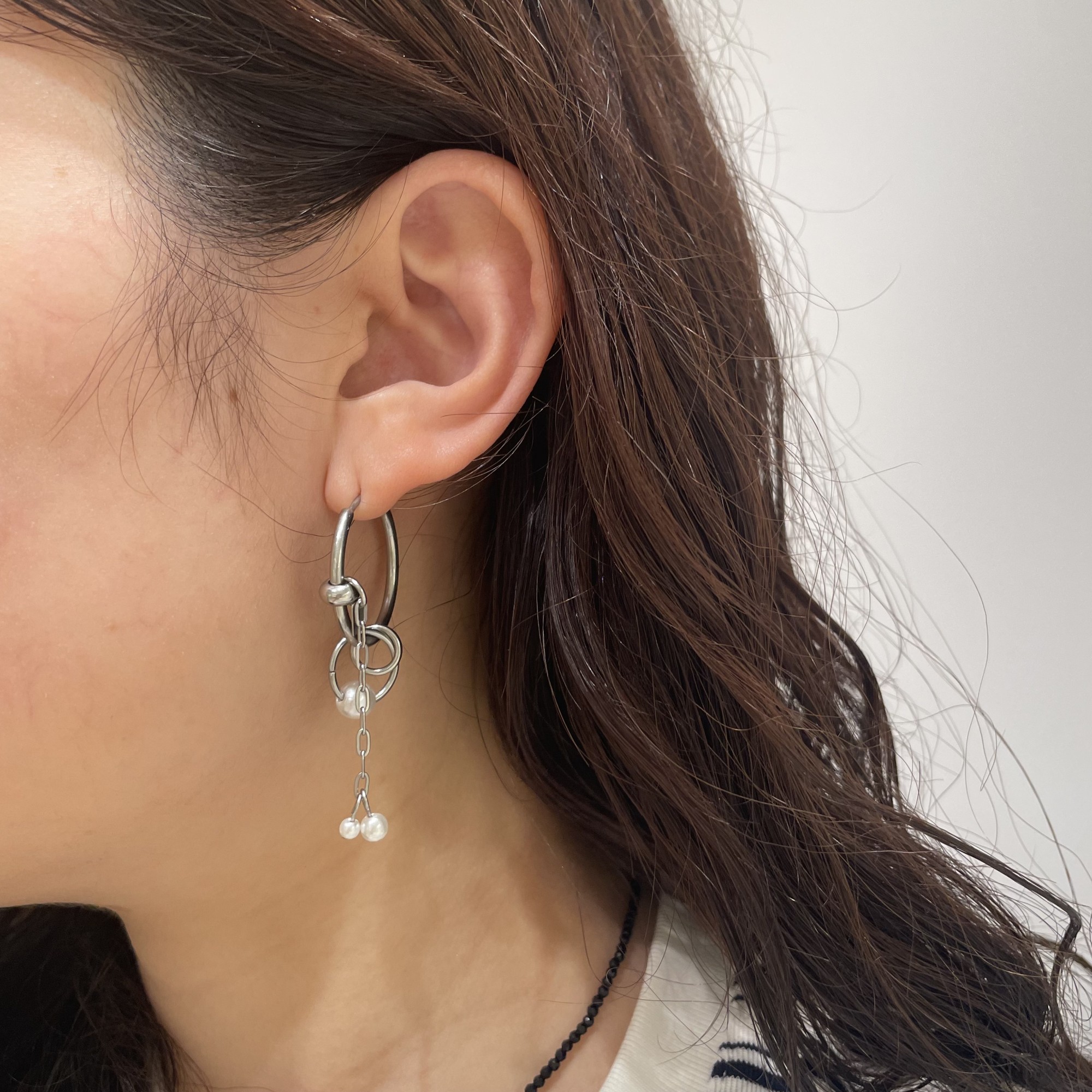 【アシンメトリーパールピアス🐚】