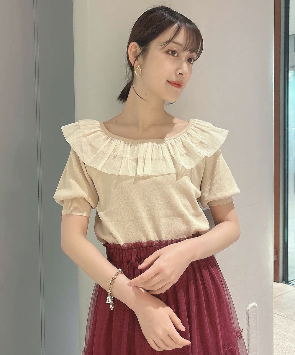 ガーリーなチュールフリルが目を惹くニットプルオーバー🧶