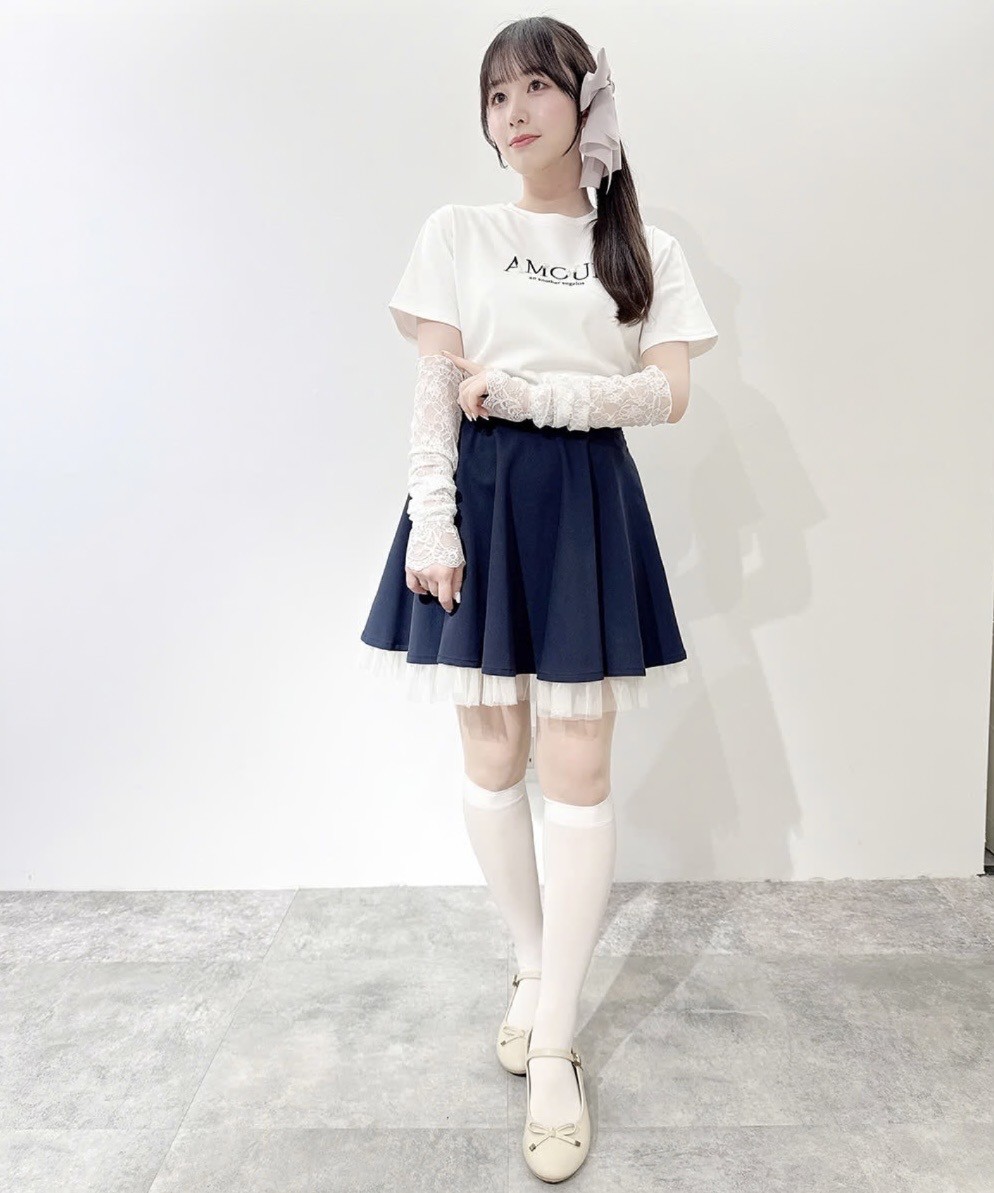 フレンチなロゴ刺繍が目を惹くTシャツ🩵