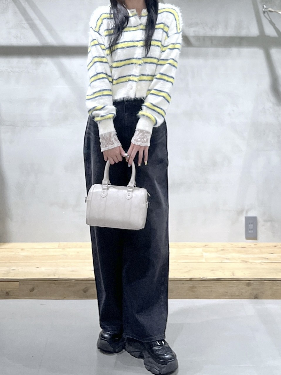 【新作】デニムパンツ入荷しております❗️