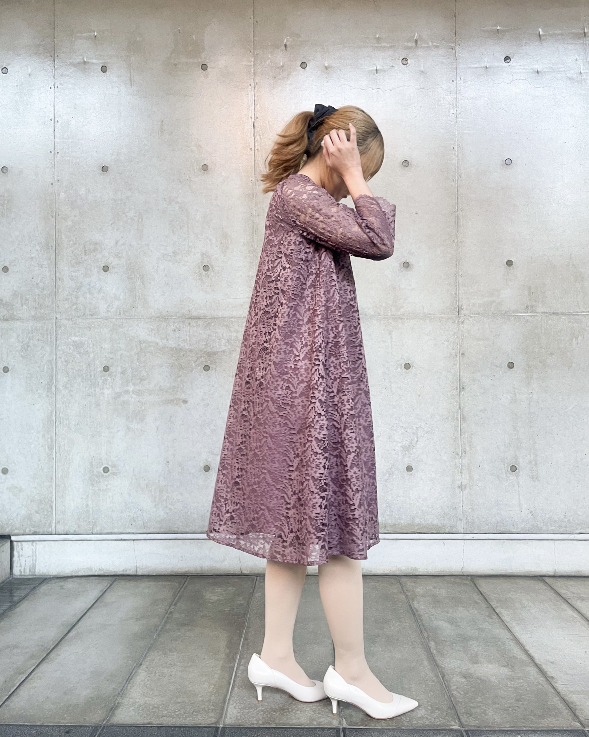 A ラインレースドレス